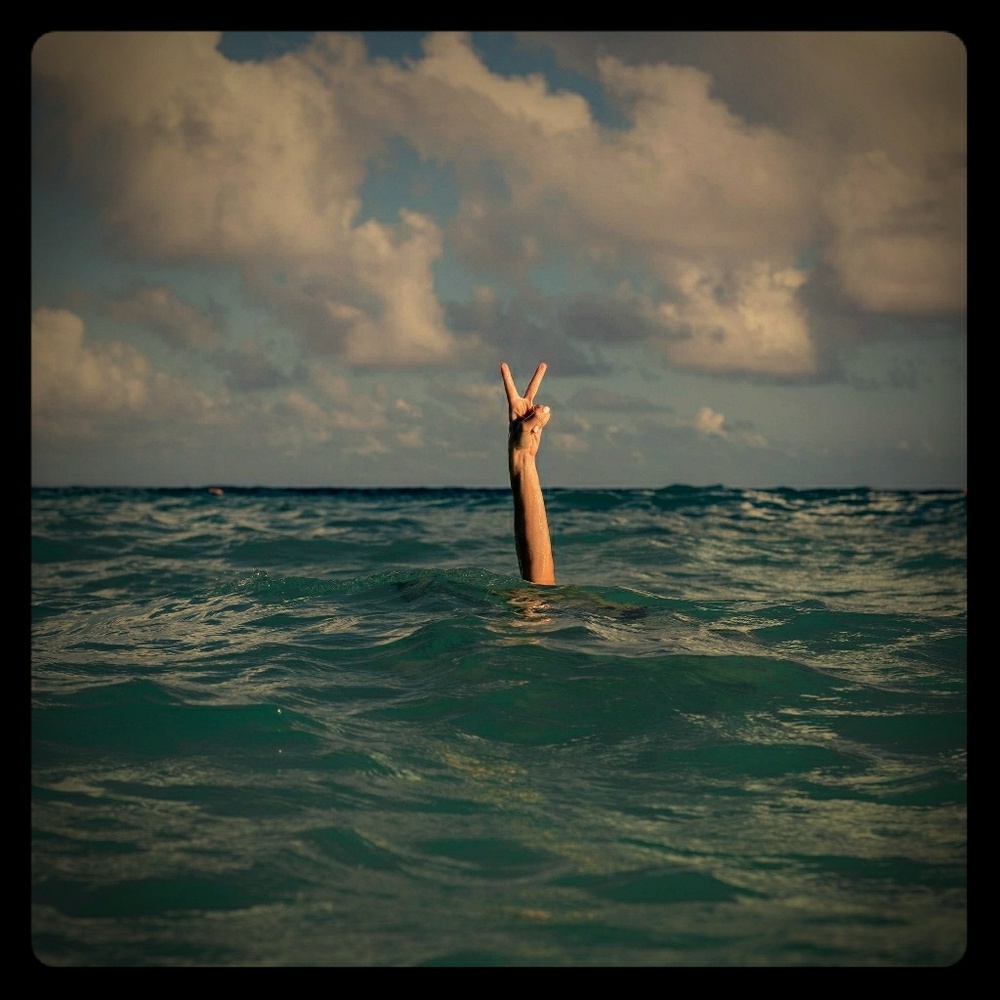 Women/Men clothing/accessories